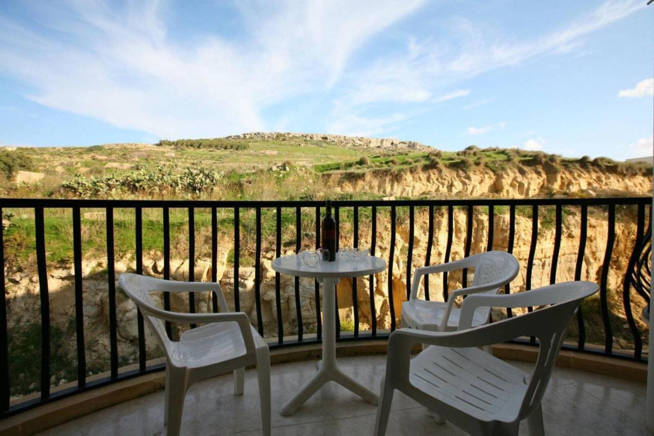 Spacious Apartment In Marsalforn, Gozo Extérieur photo