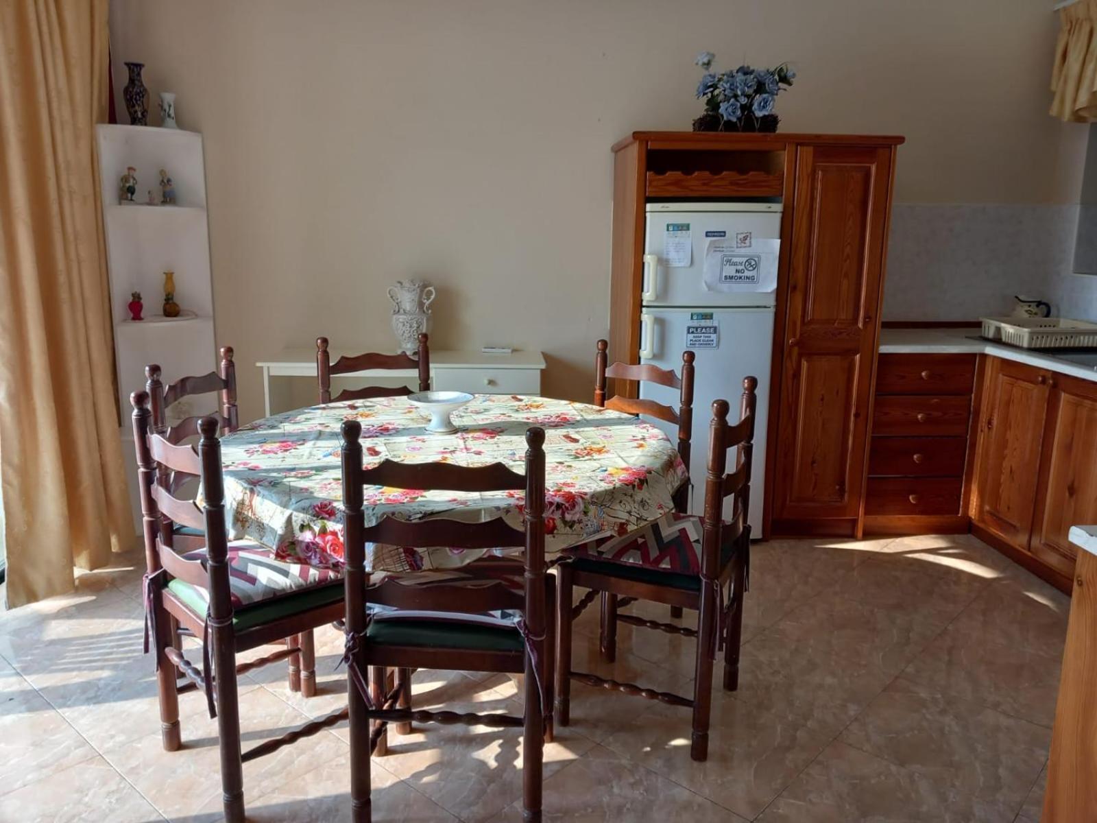Spacious Apartment In Marsalforn, Gozo Extérieur photo